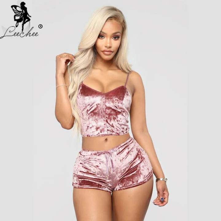 Women's%20Velvet%20Polyester%20Comfortable%20V-neck%20Underwear%20Setcamisole+shorts%20Pajamas%20Set%20Home%20Clothes%20Sleeveless%20Top%20Shorts%20-%20Image%204