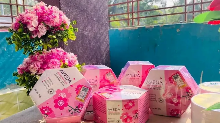 Aveda%20Whitening%20Body%20Cream%20300ml%20-%20Image%204