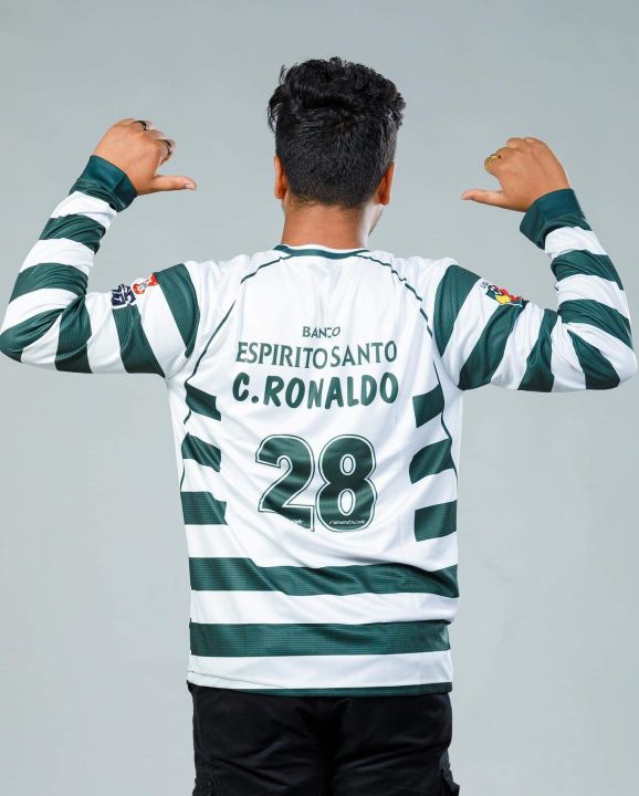 Sporting%20Lisbon%20Vintage%20Kit%20Jersey%20-%20Image%202