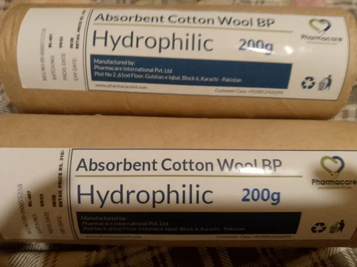 Make%20up%20Remover%20Hydrophilic%20Cotton%20Roll%20200g%20Pack%20of%202%20Rolls%20-%20Image%202