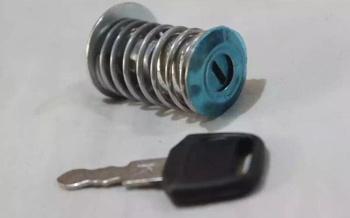 Tapa%20side%20lock%20CD-70%20-%20Image%202