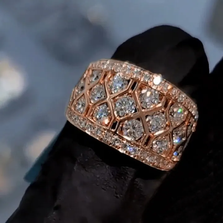 Huitan%20Gorgeous%20Women%20Wedding%20Rings%20Full%20with%20Bling%20Bling%20Cubic%20Zircon%20Engagement%20Party%20Statement%20Accessories%20for%20Female%20Jewelry%20-%20Image%203