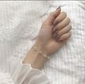 aesthetic daisy bead bracelet | clear colored cute beaded bracelet.