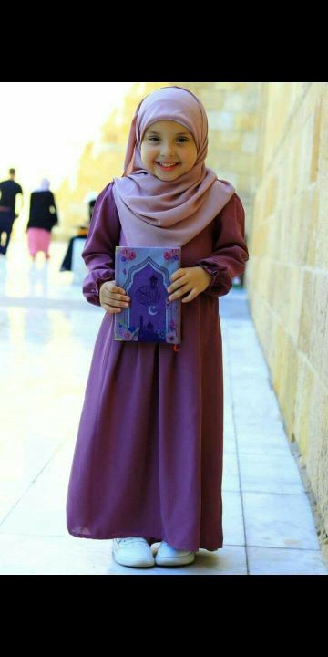 Baby%20Girl%20Abaya%20with%20Hijab%202%20Piece%20Set%20Georgette%20Long%20Sleeve%20O-Neck%20Casual%20Outfit%20in%20Purple%20with%20Pink%20Scarf%20-%20Image%202