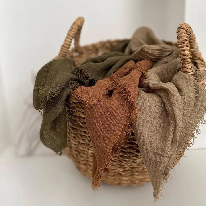 Cotton%20Crinkle%20Shawls%20for%20Hijab%20Style%20-%20Lightweight%20and%20Versatile%20-%20Image%205