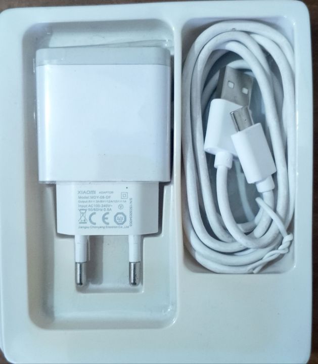 Xiaomi%2018W%20Fast%20Charger%20with%20Type%20C%20&%20Micro%20Usb%20Cable%20-%20Image%204