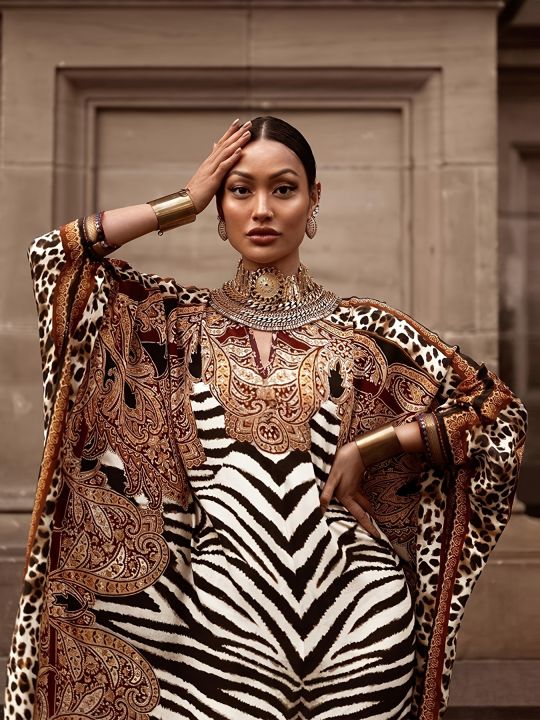 Spring%20and%20Summer%20Elegant%20New%20European%20and%20American%20Women's%20Clothing,%20Middle%20Eastern%20Retro%20Ethnic%20Style%20Printed%20Dress,%20Muslim%20Plus-Size%20Loose%20Robe,%20Stylish%20Commuter%20Dress%20-%20Image%203