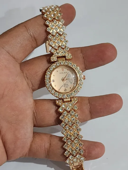 Premium%20quality%20New%20%20Design%20Watch%20for%20Ladies%20-%20Image%205