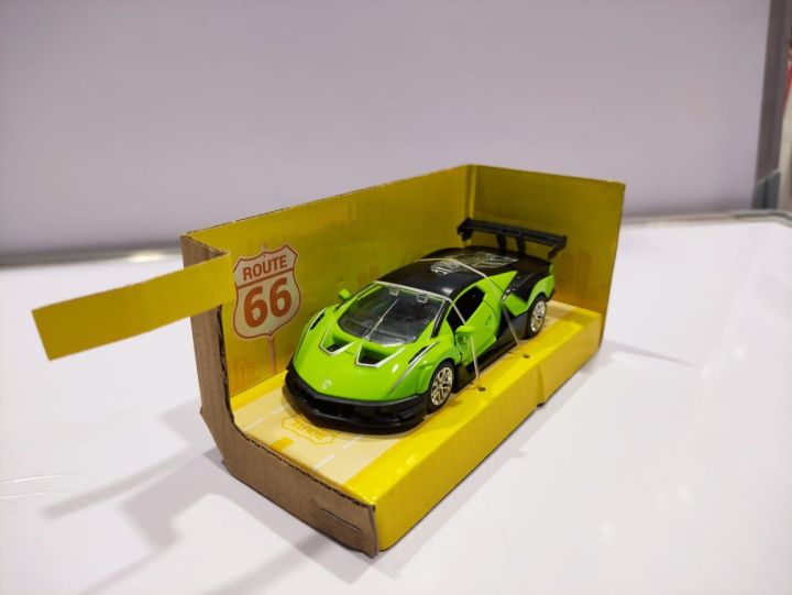 1:32%20Lambo%20Die-cast%20Metal%20Model%20Car%20Real%20Mini%20Figure%20-%20Image%205