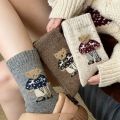 2/5 Pairs of Socks with Random Colors, One Size Fits All, Thickened for Autumn and Winter, Exquisite Socks for Christmas , Cartoon Bear Pattern, Fashionable and Practical, Great Holiday Items.