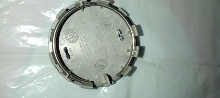 Nissan%20Wheel%20Centre%20Caps%20-%20Image%204