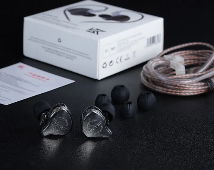 KZ%20EDC%20PRO%20BEST%20BUDGET%20DETACHABLE%20IN%20EAR%20MONITORS/EARPHONES%20WITH%20MIC(OFC%20VERSION)%20-%20Image%205