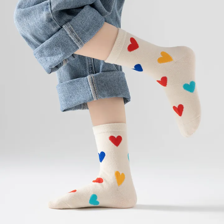 Three%20Pairs%20of%20Girls'%20Socks%20for%20Spring%20and%20Autumn,%20Sweet%20and%20Versatile,%20with%20a%20Heart-Shaped%20Color%20Block%20Design%20-%20Image%203