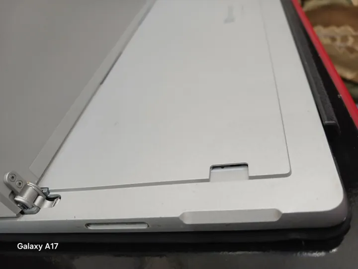 Microsoft%20Surface%20Pro%206%20%7C%20Core%20i5%208th%20gen%20%7C%208GB%20RAM%20%7C%20256GB%20SSD%20%7C%20Windows%2011%20%7C%20Touchscreen%20%7C%20Keyboard%20&%20Charger%20Included%20-%20Image%205