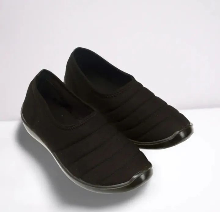 Girls%20Regular%20Use%20Solid%20Colour%20Sneakers%20For%20Ladies%20and%20Womens%20-%20Image%202