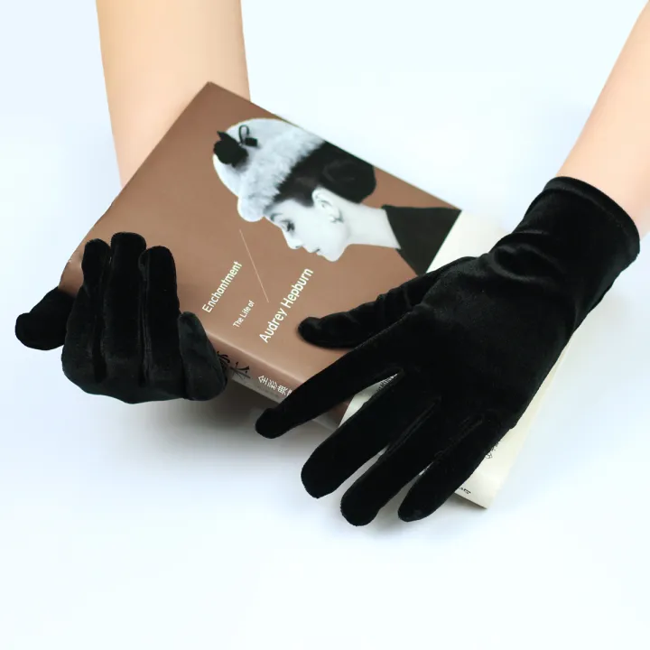 Simple%20Wedding%20Bridal%20Black%20Short%20Gloves%20Cozy%20Velvet%20Handschuh%20Wrist%20Finger%20Brides%20Bridesmaid%20Gloves%20-%20Image%204