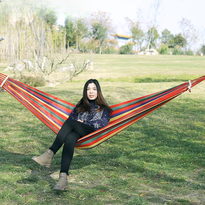 New%20Creative%20Canvas%20Single%20Hammock%20Outdoor%20Courtyard%20Sleeping%20Hammock%20Camping%20Indoor%20Children's%20Swing%20Thick%20Striped%20Hammock%20-%20Image%204