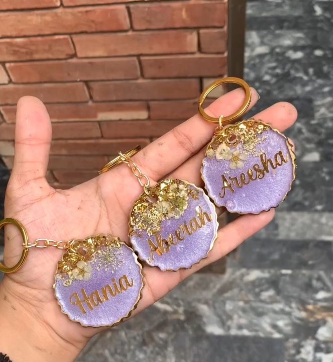 customised%20resin%20keychain%20with%20different%20colours%20and%20design%20-%20Image%204