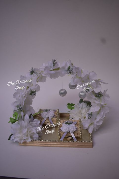 engagement ring holder/ engagement ring tray/ ring platter/ engagement ring plate