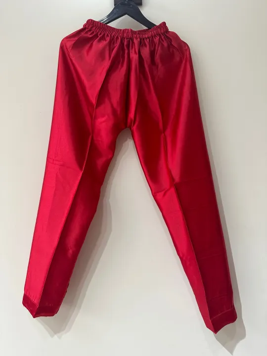 Red%20Color%20Two%20Piece%20Silk%20Pajamas%20Set%20With%20Feather%20For%20Women%20-%20Image%202
