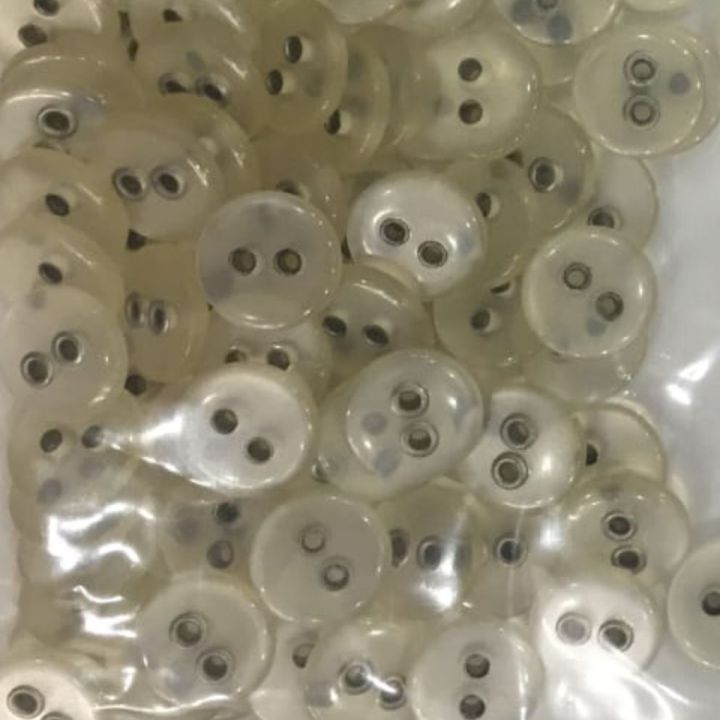 2-hole 100-piece transparent buttons pack