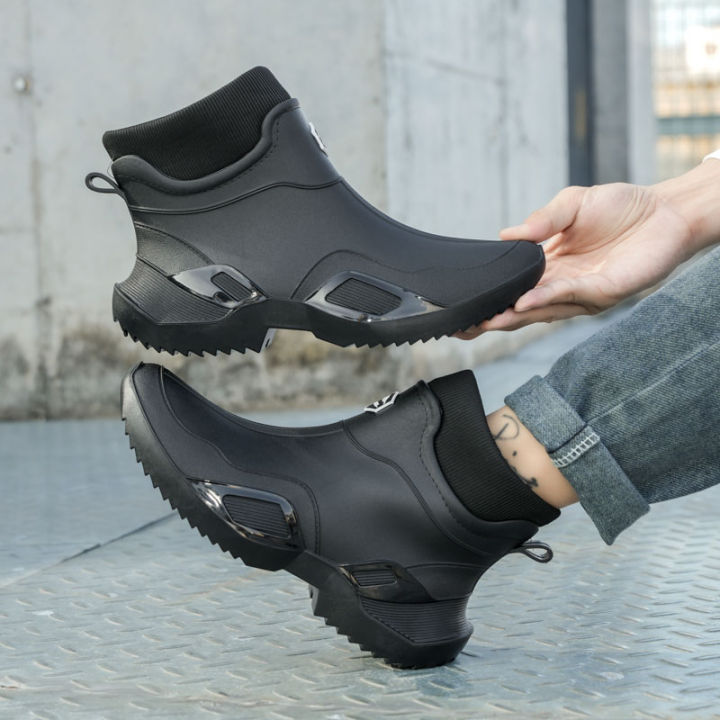 Winter%20Warm%20Men's%20Waterproof%20Shoes,%20Women's%20Short%20Rain%20Boots,%20Fleece-Lined%20Couple's%20Rain%20Boots%20-%20Image%202