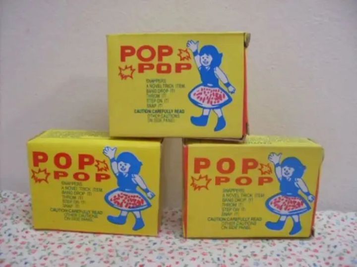 Pack%20of%202%20Pop%20Pop%20Snappers%20Crackers%20for%20children%20playing%20aur%20party%20crackers%20(each%20pack%20contains%2050%20snappers)%20Chocko%20Shocko%20-%20Image%204