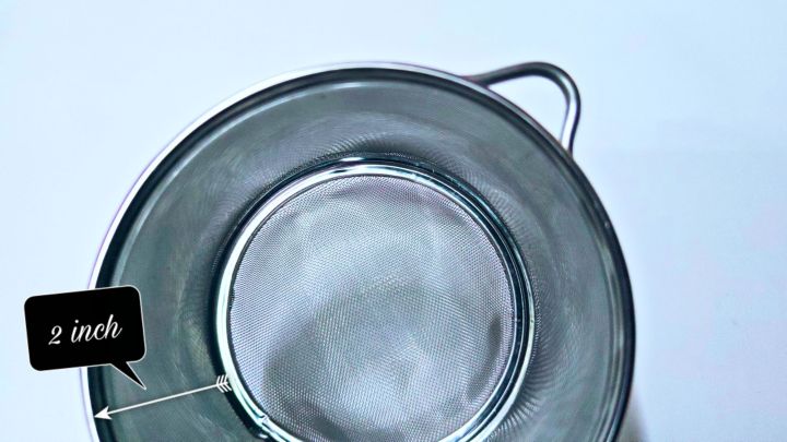 Chakni/Tea%20Chakni/Tea%20Strainer/Stainless%20Steel%20Strainer-%208%20Inches%20Long%20-%20Image%204