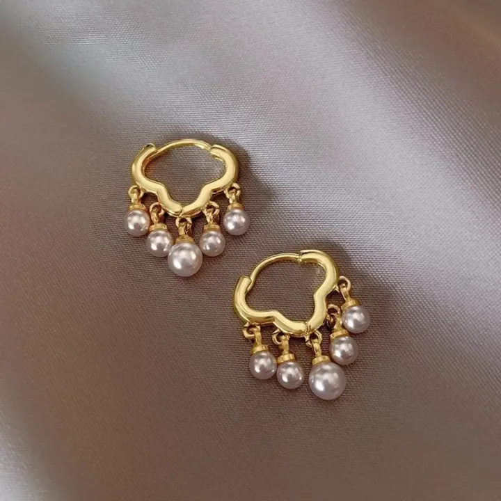 Cloud%20Imitation%20Pearl%20Huggies%20Hoop%20Earrings%20for%20Women%20Party%20Classic%20Ins%20Fashion%20Jewelry%20Minimalist%20Accessories%20Birthday%20Gifts%20-%20Image%204