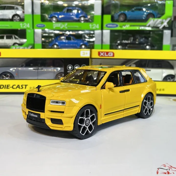 1:20%20Rolls-Royce%20Cullinan%20Alloy%20Car%20Model%20Simulation%20Toy%20Sound%20And%20Ligh%20-%20Image%204