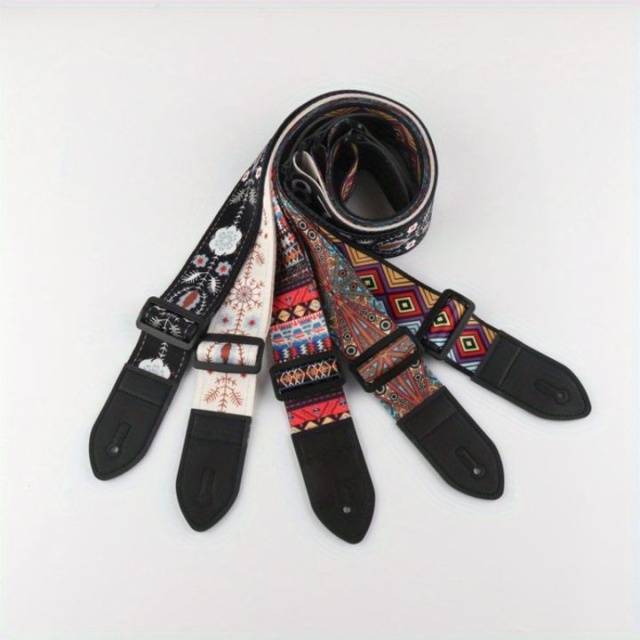 The%20guitar%20strap%20is%20fashionable%20and%20versatile.%20It%20features%20geometric%20patterns%20and%20ethnic%20styles%20-%20Image%204