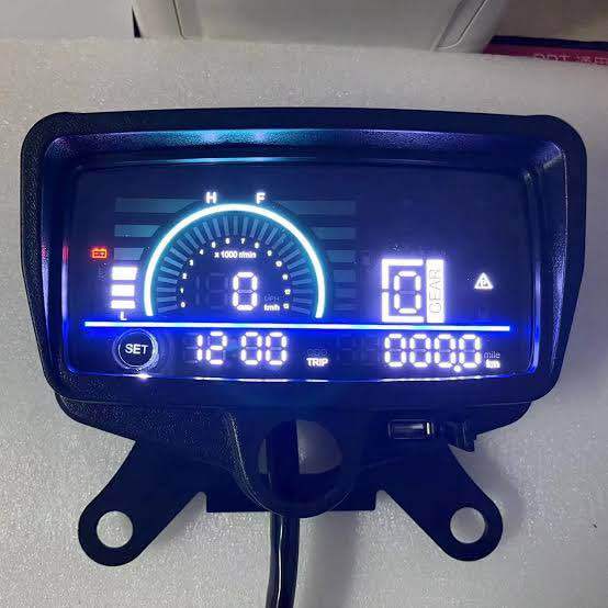 Honda%20125cc%20Digital%20Meter%20with%20charging%20USB%20Port%20for%20motorcycle%20-%20Roadies%20Store%20-%20Image%202