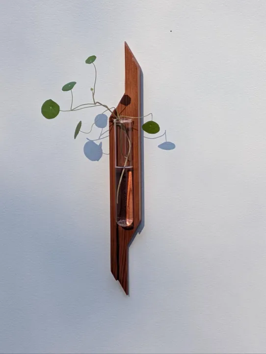 %E2%80%8BArtistic%20Geometric%20Wall-Mounted%20Hydroponic%20Propagation%20Vase%20For%20Home%20And%20Office%20Wall%20Decor%20-%20Image%204