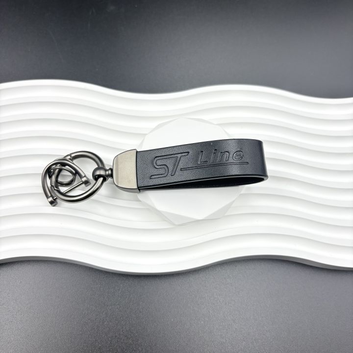 Leather Keychain STline ST Logo Keyring ST Line Key Chain For Ford Puma Kuga Edge Ecosport Mondeo Focus Fiesta ST Line Keychain