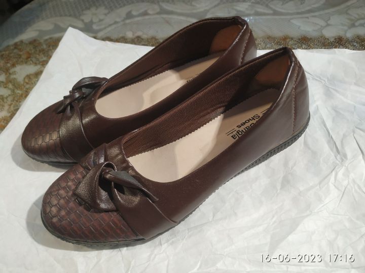 Ladies%20Full%20Lofar%20%7C%20Exclusive%20Design%20Ladies%20Full%20Shoe%20Lofar%20Cutting%20for%20Women%20and%20Girls%20%7C%20Chocolate%20and%20Black%20Color%20Ladies%20Lofar%20Shoes%20-%20Image%209