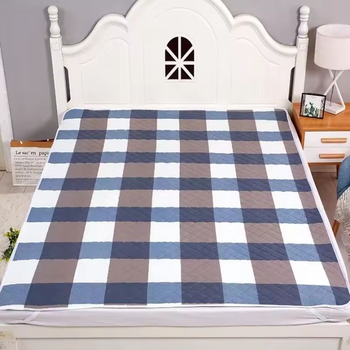 150/120/70Cm%20Large%20Washable%20Mattress%20Waterproof%20Bed%20Under%20Pad%20Chucks%20Pads%20with%20Non-Slip%20Back%20for%20Elderly,%20Kids,%20Women%20or%20Pets%20-%20Image%203