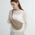 Uniqlo genuine shoulder bag/Uniqlo round mini shoulder bag. 