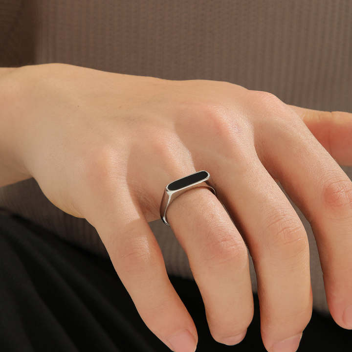 A Beautiful Silver Black Gold Italian Ring For Men/Women Black Apoxy Head Unisex