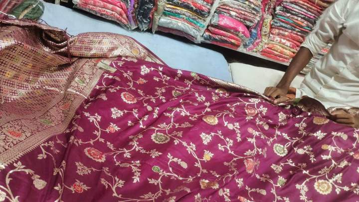 Dola%20Silk%20Saree%20-%20Image%204