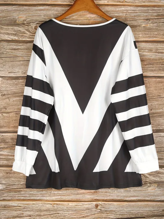 Plus%20Size%20Women's%20V-Neck%20Geometric%20Striped%20Long%20Sleeve%20Top%20with%20Zipper%20Detail%20for%20Chic%20and%20Modern%20Style%20-%20Image%202