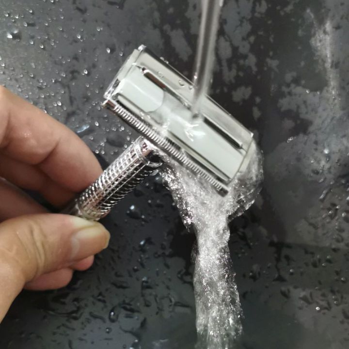 Shaver%20for%20ladies%20manual%20hair%20removal%20to%20armpit%20hair,%20leg%20hair,%20private%20parts,%20male%20lip%20hair,%20razor%20blades,%20Gillette%20shaving%20cream%20-%20Image%203