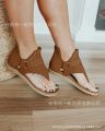 2021 spring summer new Europe and the United States foreign trade plus size rhinestone studded shoes beach toe flat sandals women factory wholesale.