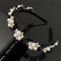 Golden Leaf Rhinestone Hairband with Clips for Women Resin and Pearl Design 13cm.