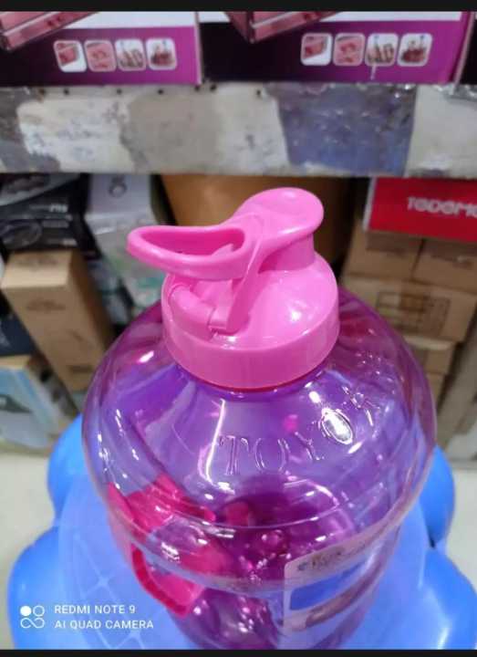 3%20Liter%20(Half%20Gallon)%2064oz%20BPA-Free%20Large%20Training%20Gym%20Water%20Bottle%20Handle%20Multicolor%20-%20Water%20Bottle%20-%20Image%205