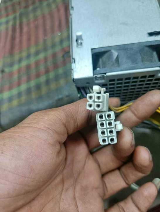 4%20pin%20and%208%20pin%20power%20supply%20-%20Image%202