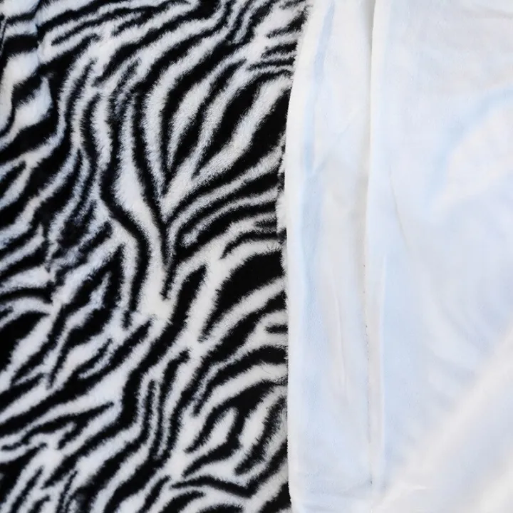 Zebra%20Striped%20Throw%20Blanket%20Fashion%20Jacquard%20Print%20Rabbit%20Fuzzy%20%20Sofa%20Cover%20Shawl%20Bedspread%20Super%20Soft%20Warm%20Plush%20Blankets%20-%20Image%208