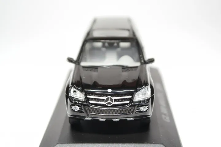 Mercedes-Benz%20GL%20500%204Matic%20-%20Image%204