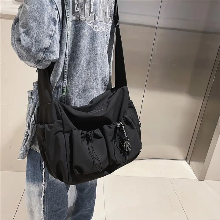 Fashion%20brand%20literary%20youth%20shoulder%20bag%20(female%20ins%20style)%20solid%20color%20lovers%20versatile%20work%20clothes%20bag%20(male%20canvas%20bag)%20-%20Image%203