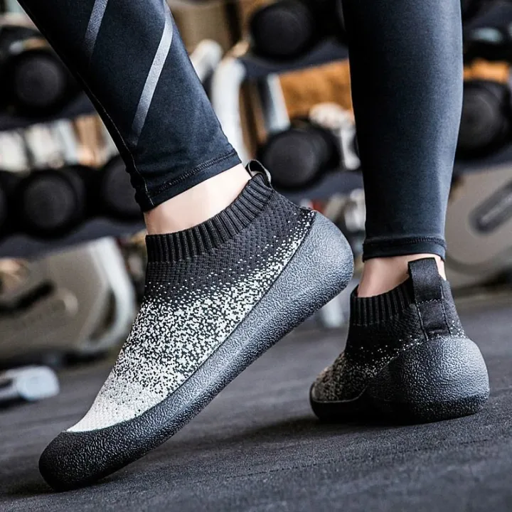 Fitness%20Shoes%20Men's%20and%20Women's%20Gym%20Indoor%20and%20Outdoor%20Training%20Yoga%20Soft%20Bottom%20Skipping%20Rope%20Sports%20Special%20Shoes%20Hard%20Pull%20Running%20Squat%20-%20Image%205