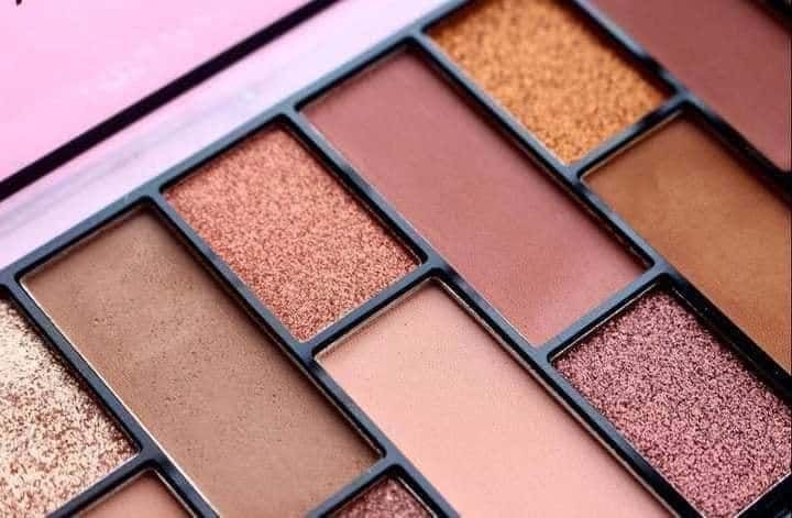 Technic%20Technic%20Exposed%20Eyeshadow%20Palette%20-%20Image%203